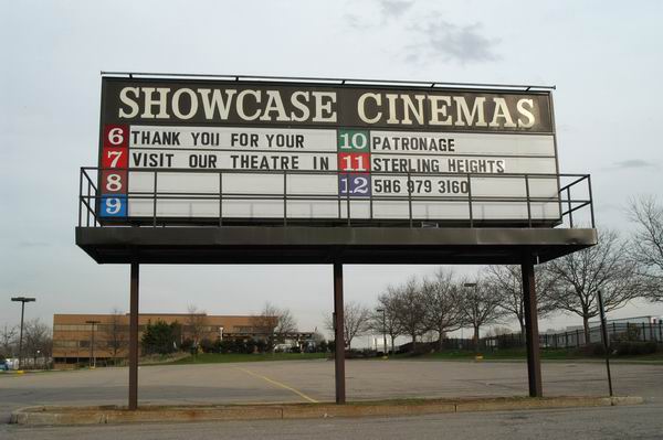 Showcase Cinemas Pontiac 6-12